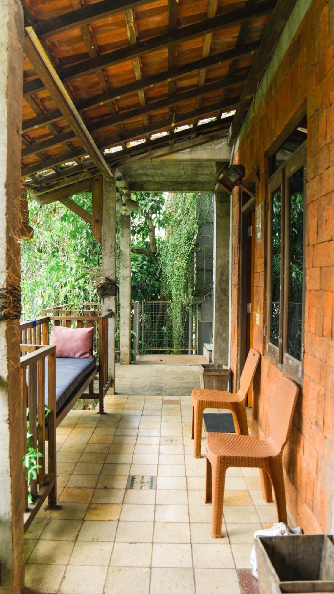 Djajanti House Bed and Breakfast Σεμαράνγκ Εξωτερικό φωτογραφία